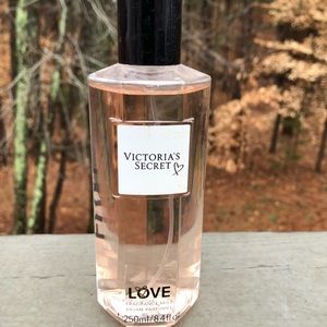 Victoria’s Secret Fragrance Body Mist LOVE